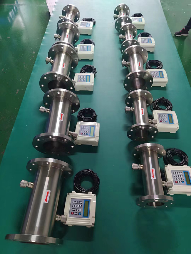 管道式超聲波流量計(jì)產(chǎn)品圖